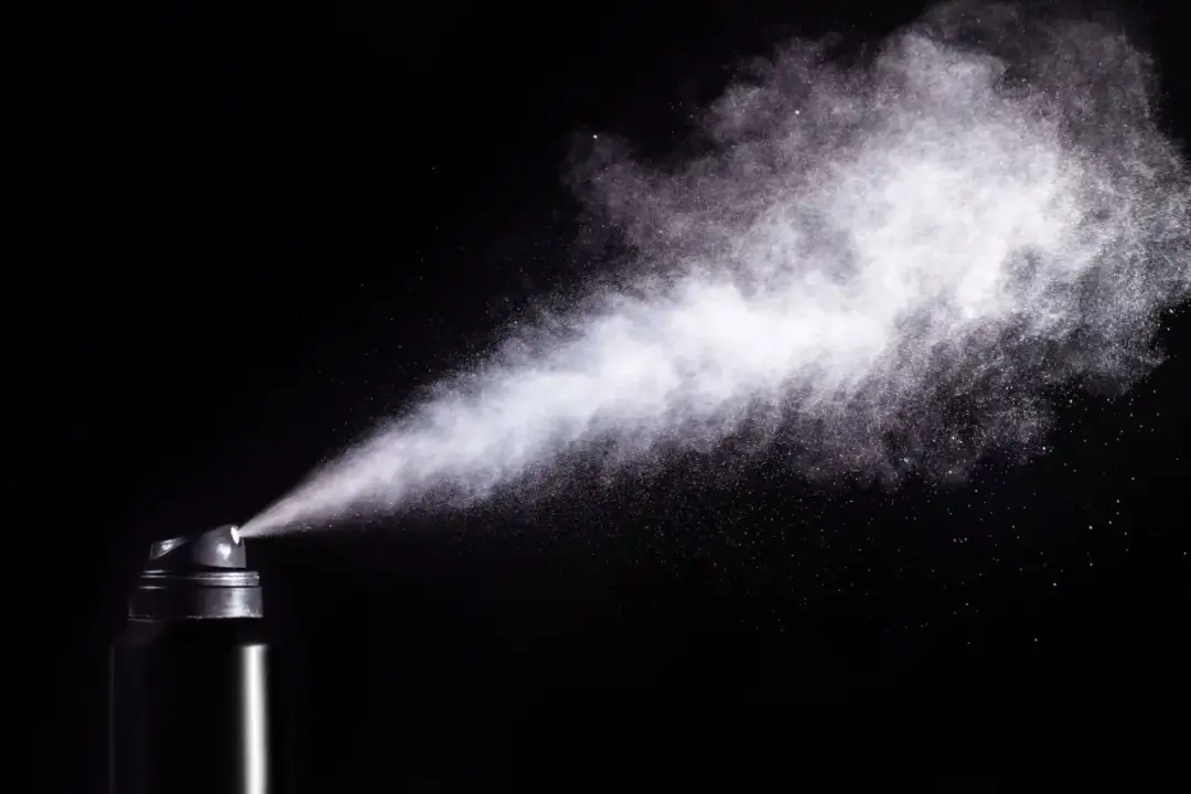 Ile działa gaz pieprzowy? Zaskakujące fakty o jego skuteczności