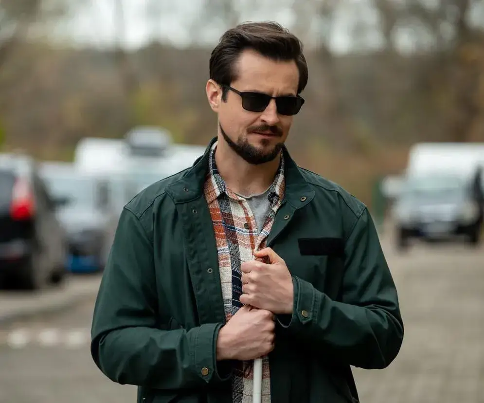 Kto gra niewidomego w Barwach szczęścia? Odkryj tajemnice Hermana