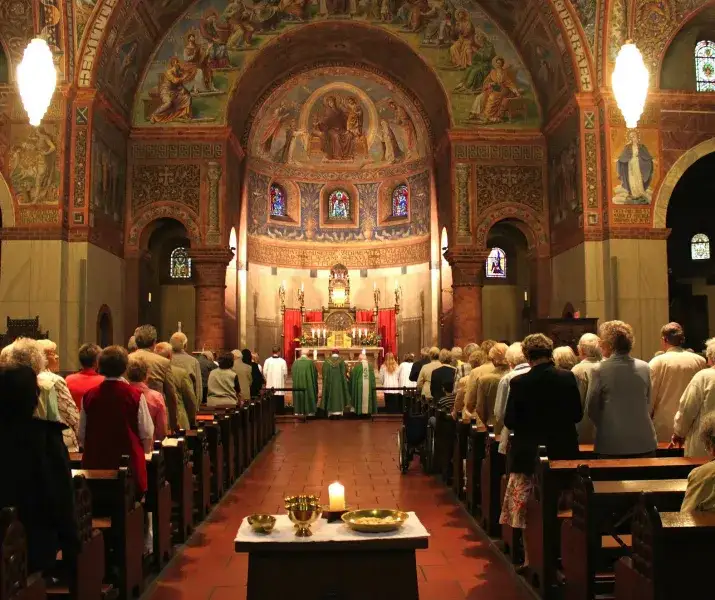 Parafia intencje: Jak składać i za co modlić się w parafii?