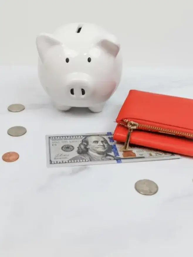 Jak wybrać konto oszczędnościowe lub lokatę: na co patrzeć poza procentem