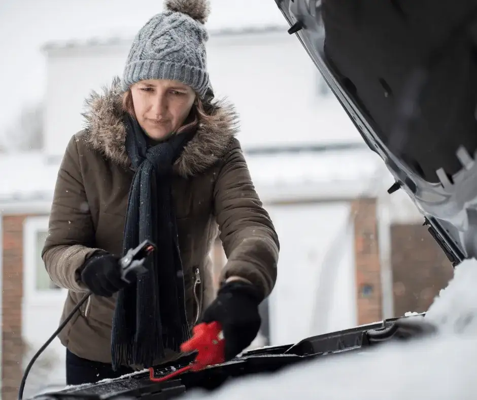 Co zrobić gdy samochód nie chce odpalić – przyczyny i szybkie rozwiązania problemu