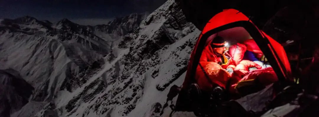 Jaki namiot na zimę: wybierz idealny model na mroźne dni