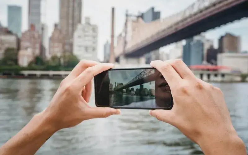 Wywołaj zdjęcia z telefonu u fotografa: Poradnik krok po kroku