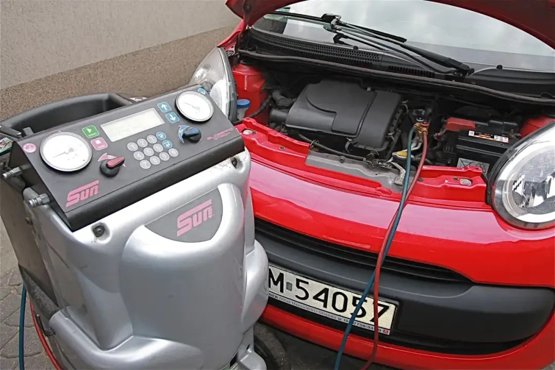 Ile kosztuje 100 gram czynnika do klimatyzacji? Sprawdź ceny i różnice