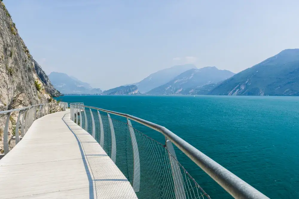 Najlepsza trasa rowerowa nad Jeziorem Garda z zapierającymi widokami