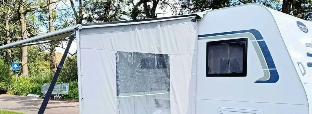 Jak zabudować przyczepę kempingową – proste kroki i niezbędne materiały