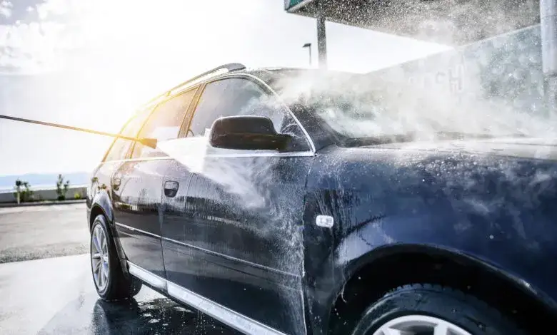 Ile kosztuje otwarcie myjni? Sprawdź, co naprawdę musisz wiedzieć