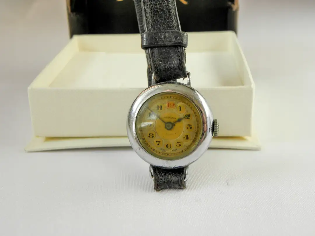 Zegarek damski stary: odkryj unikalne modele i ich wartość