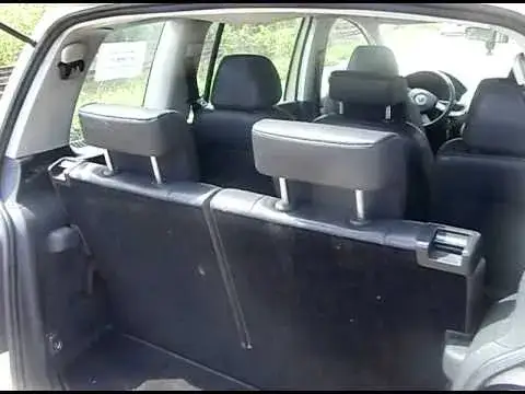 Gdzie dokładnie jest koło zapasowe w VW Touran 7-osobowym? Sprawdź teraz!