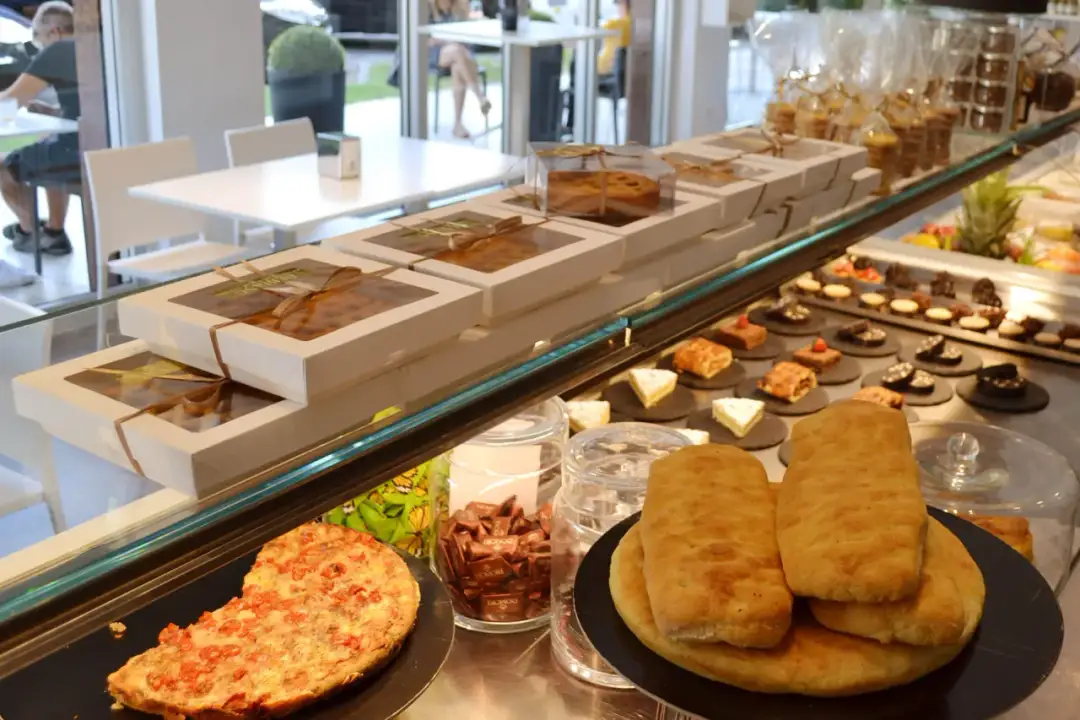 Deblanc Palermo: Cocktail, Cena & Aperitivo nel Salotto della Città