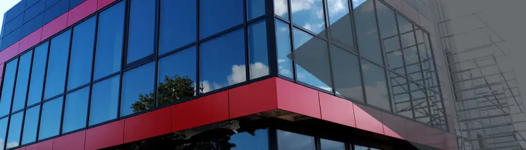 Fasada budynku - kluczowe funkcje i znaczenie w architekturze