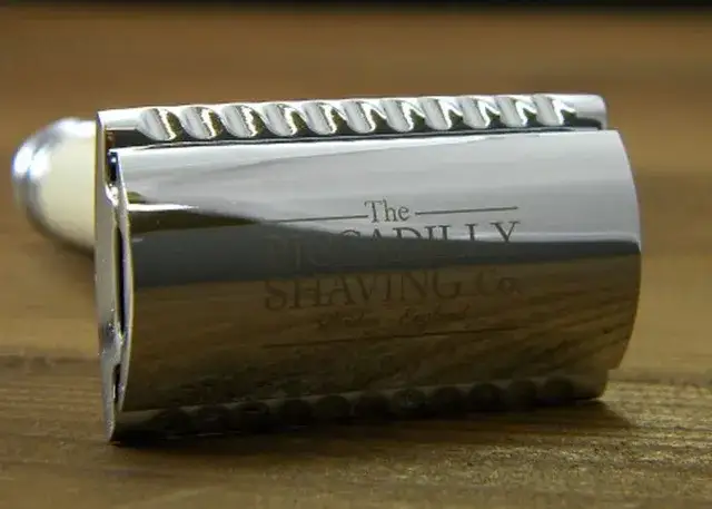 Gdzie kupić żyletki do golenia? Unikaj drogich błędów przy wyborze