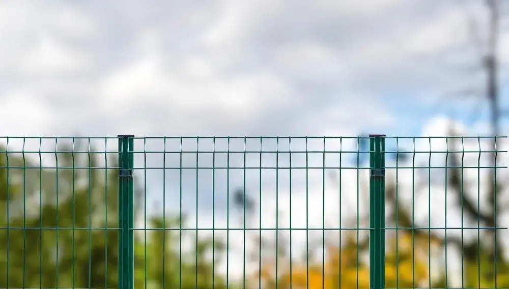 Jak podwyższyć ogrodzenie panelowe - skuteczne metody i porady