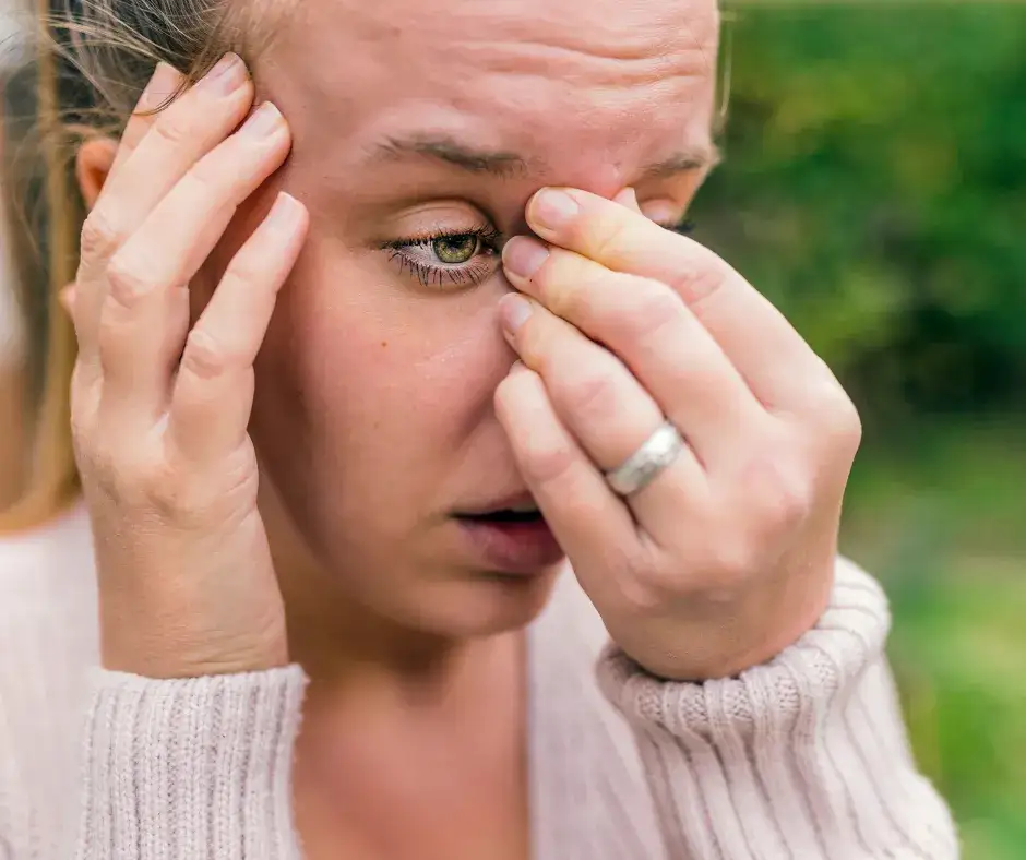 Skuteczne sposoby na zatokowy ból głowy – ulga i leczenie objawów