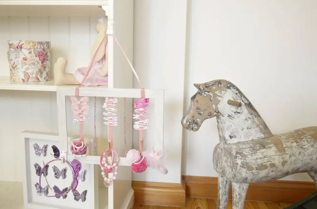 Jak przechowywać opaski do włosów, aby uniknąć ich uszkodzenia?