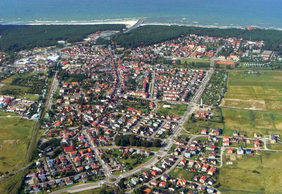 Łeba ile mieszkańców - zaskakujące dane o populacji i sezonowych zmianach