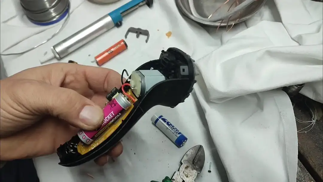 Jak wymienić ostrza w golarce Philips i uniknąć problemów z goleniem