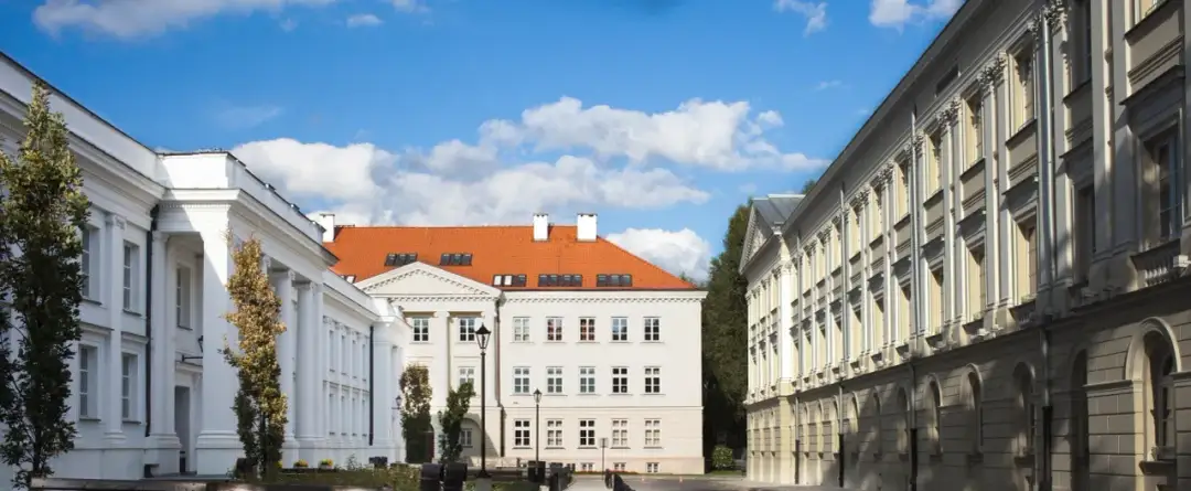 Informatyka na Uniwersytecie Warszawskim: co musisz wiedzieć o studiach