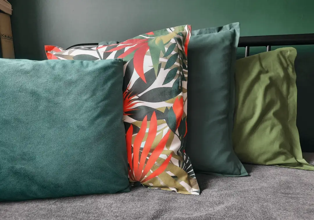 Jak uszyć poduszkę dekoracyjną: proste sposoby na wyjątkowy efekt