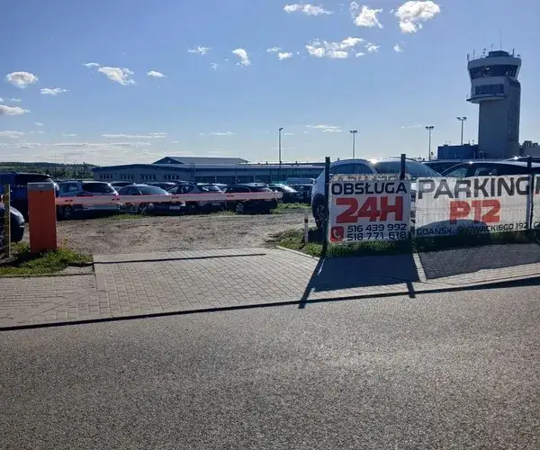 Jak dojade do Gdańsk lotnisko? Sprawdź najtańsze opcje transportu