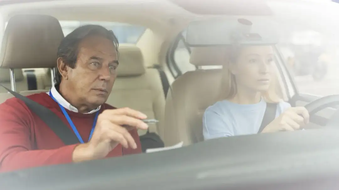 Kiedy dokupić godziny na prawo jazdy: 5 kluczowych sytuacji