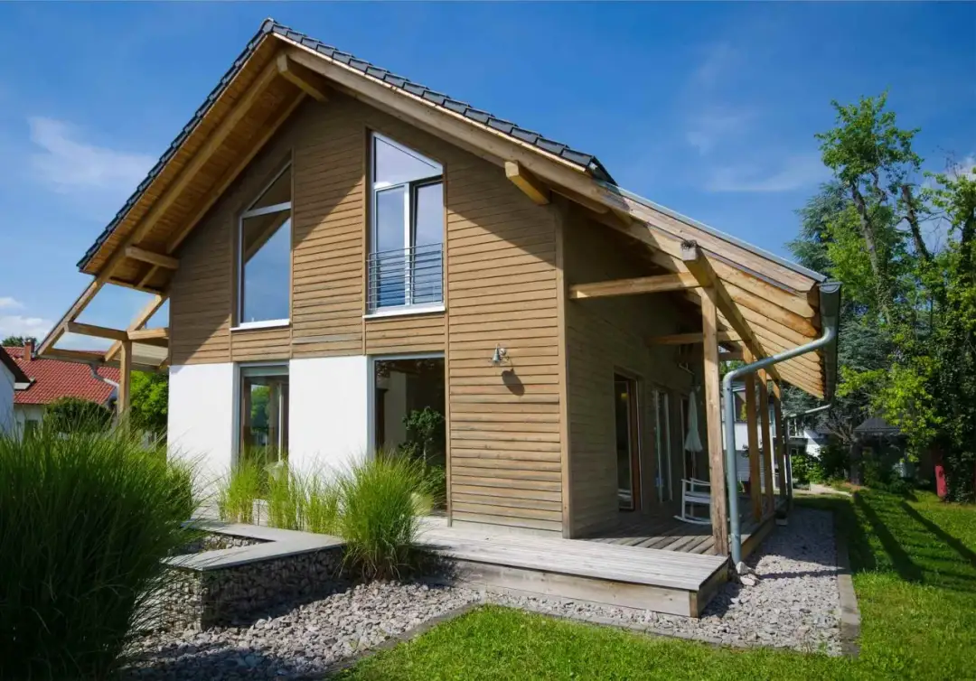 Deski na elewację domu: jak wybrać najlepsze rozwiązanie?