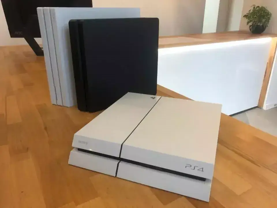 PS4 w lombardzie: Na co uważać przy zakupie? Poradnik
