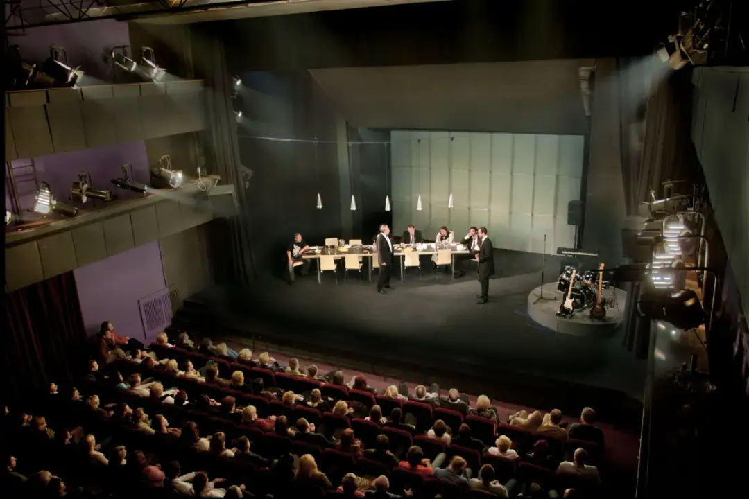 Teatr Bagatela: Loża czy balkon? Porównanie widoków i doświadczeń