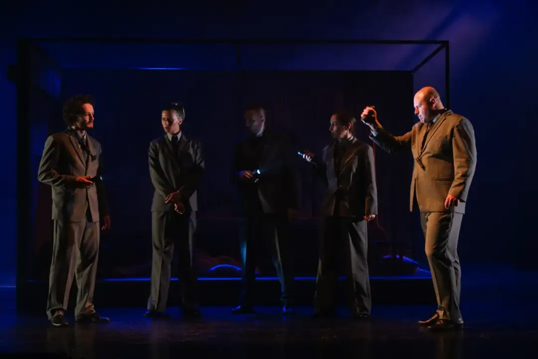 Aktor Lisiecki: Fascynująca biografia i osiągnięcia w teatrze