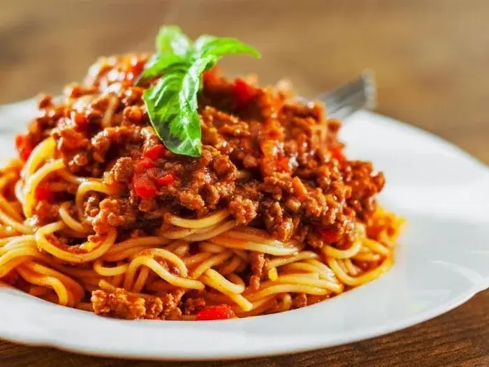 Jak pasteryzować sos do spaghetti z mięsem mielonym, by uniknąć zepsucia