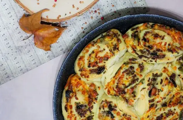 Ingrédients essentiels pour une délicieuse pizza royale à préparer chez soi