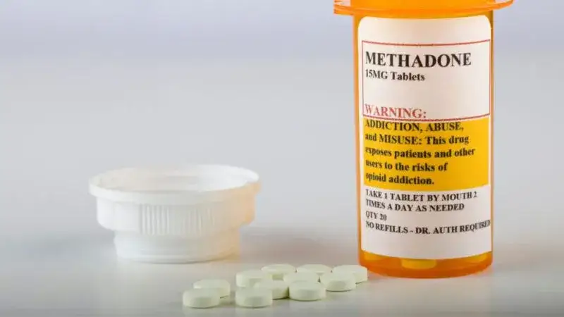 Skutki uboczne metadonu: jakie zagrożenia mogą cię zaskoczyć?