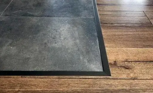 Jak połączyć panele z płytkami bez błędów - sprawdzone metody i porady