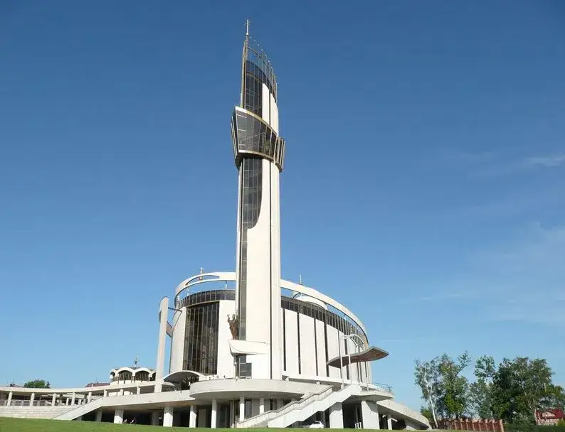 Łagiewniki atrakcje: odkryj niezapomniane miejsca w Krakowie