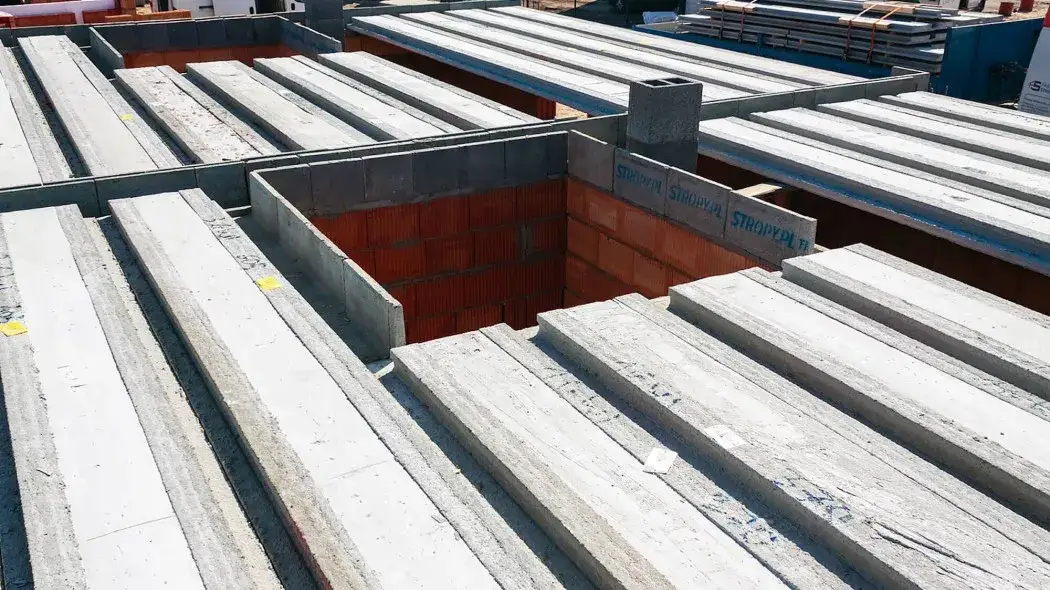 Płyty na strop: rodzaje, zalety i kluczowe zastosowania