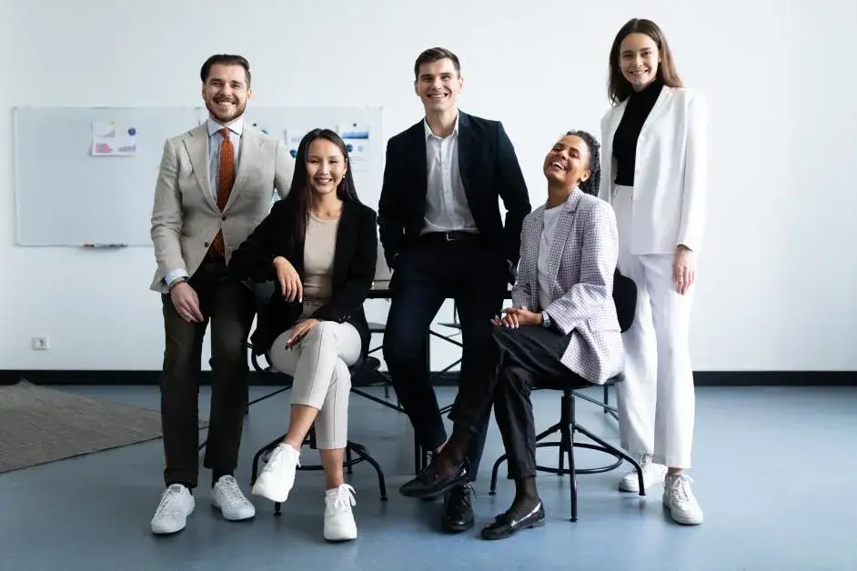 Kto nie może być członkiem rady nadzorczej spółdzielni mieszkaniowej? Sprawdź!