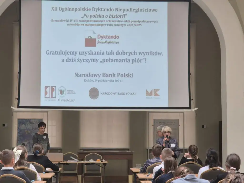 Senat znaczenie słowa – odkryj różnorodne konteksty i historie