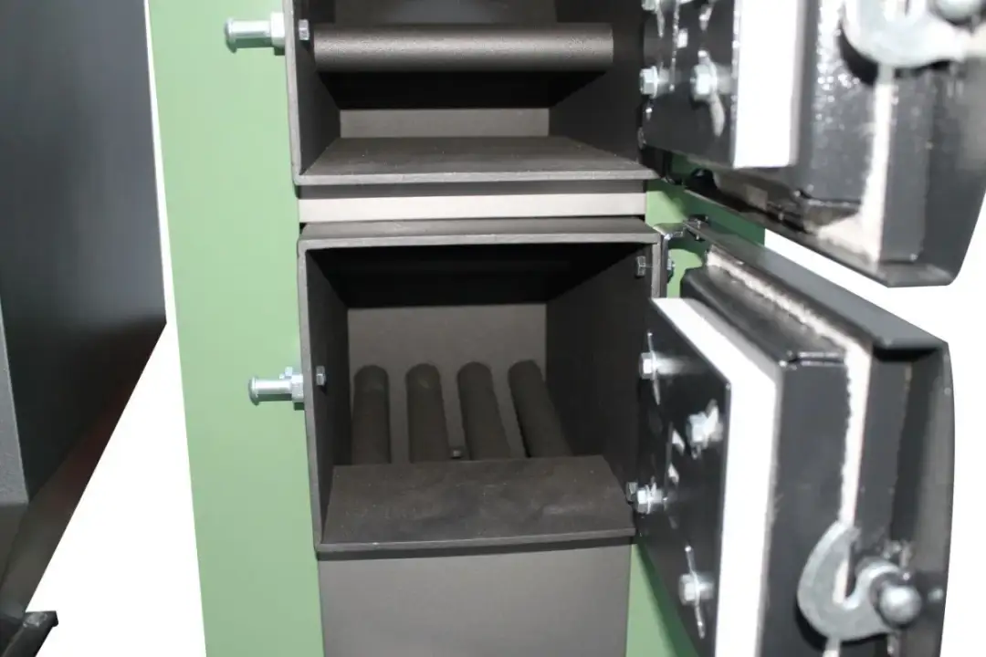 Piec z podajnikiem i dodatkowym rusztem: efektywne ogrzewanie domu