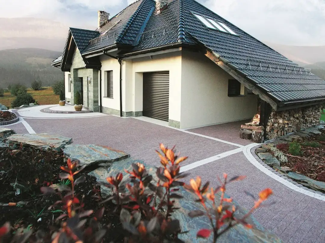 Z czego zrobić podjazd do domu? Porównanie materiałów i kosztów