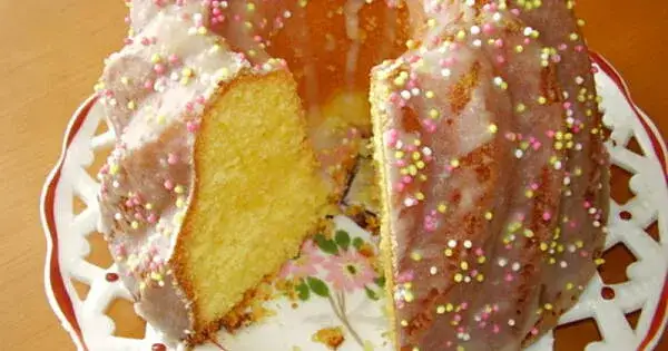 Przepis na babkę cytrynową - pyszny i prosty sposób Przepis na babkę cytrynową - pyszny i prosty sposób