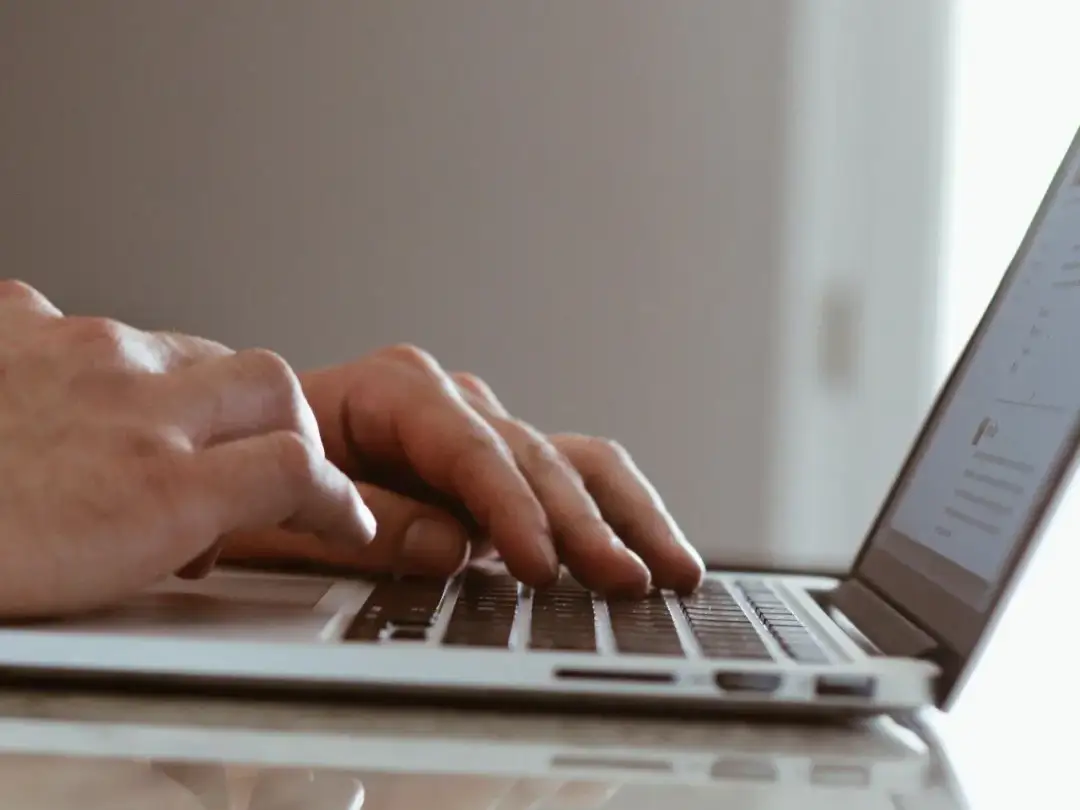 Jak zrobić screena na laptopie? Windows, macOS i triki eksperta.