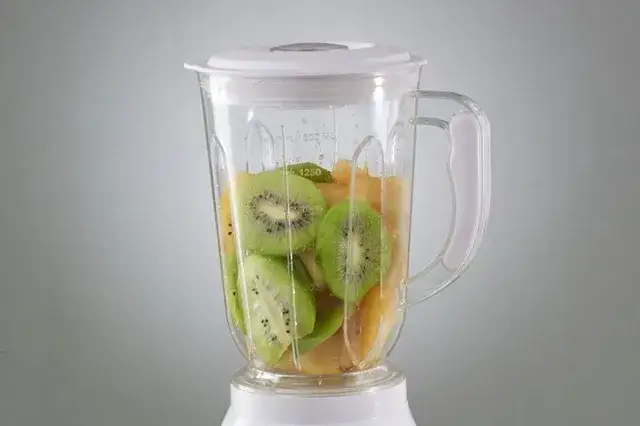 Najlepsze małe blendery do koktajli – wybierz idealny model dla siebie