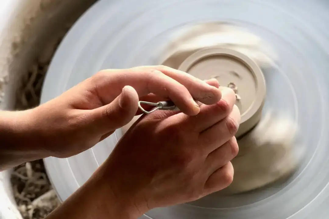 Zajęcia z garncarstwa w Warszawie - poznaj pasję tworzenia ceramiki