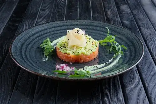 Tartare de saumon : la recette gastronomique des chefs