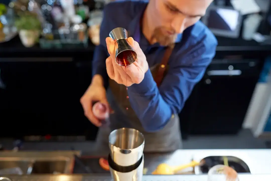 1 cup ile to ml? Precyzyjne przeliczniki i koniec z błędami!