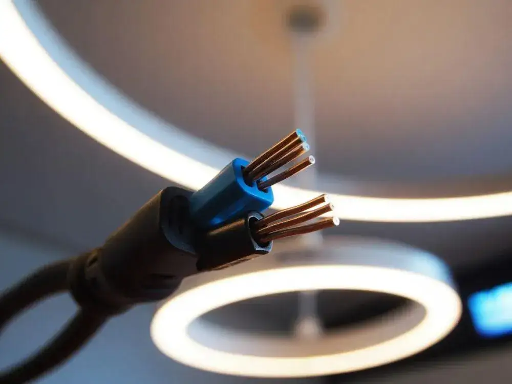 Jaki przekrój kabla do oświetlenia? Uniknij kosztownych błędów w instalacji