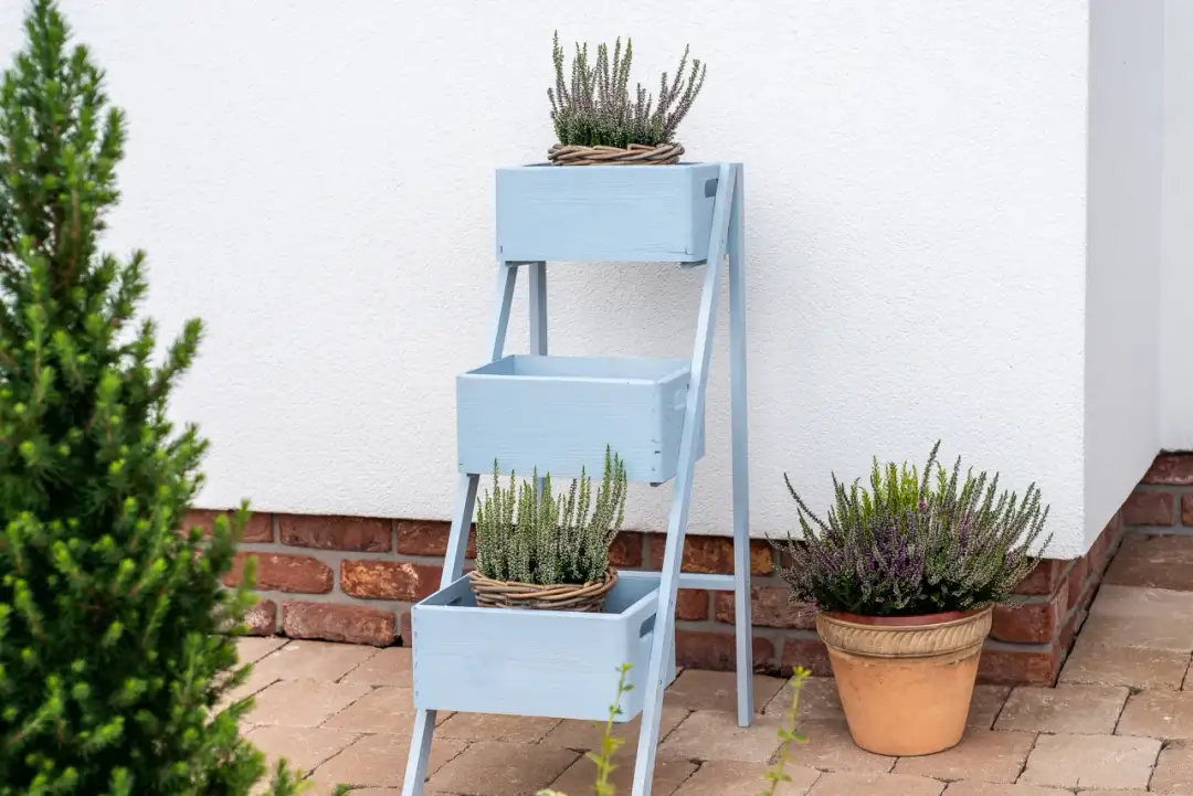 Jak zrobić kwietnik ze skrzynki po jabłkach - prosty tutorial DIY