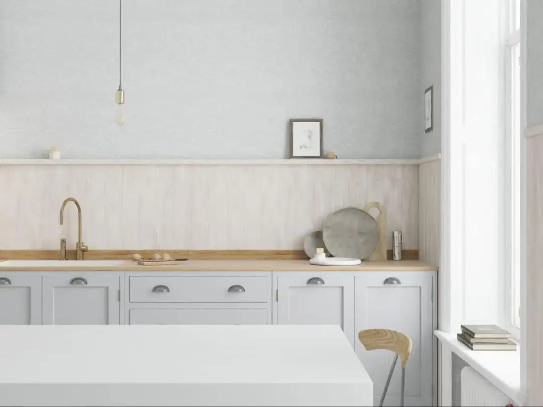 Jak prawidłowo pomalować boazerię w kuchni? Wybierz idealną farbę!