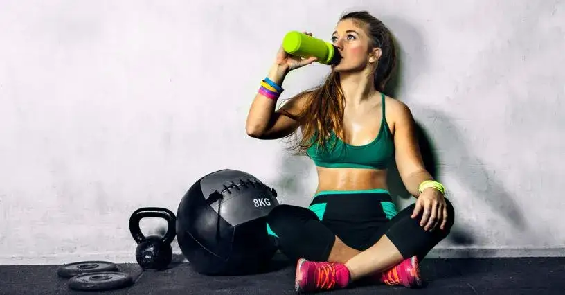 Co pić po treningu, aby szybko się zregenerować i uniknąć odwodnienia