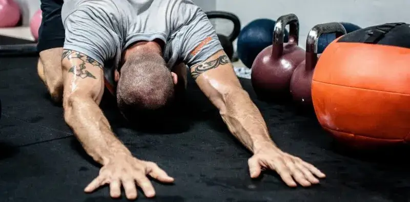 Czy zakwasy oznaczają dobry trening czy to tylko mit o efektywności?